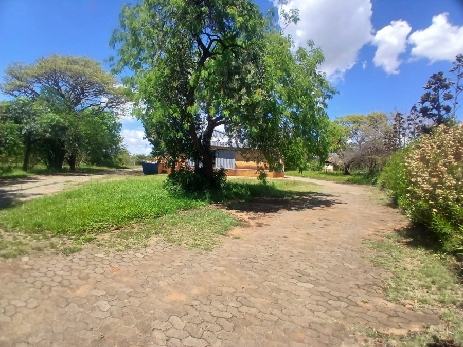To Let Commercial Property for Rent in Tlhabane North West